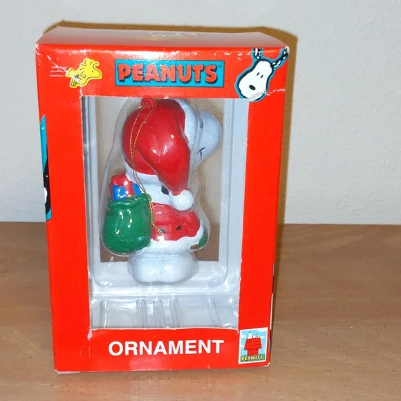 Snoopy Ornament As Santa Claus Bag of Toys Christmas Peanuts Gang New Kurt Adler - Picture 3 of 4